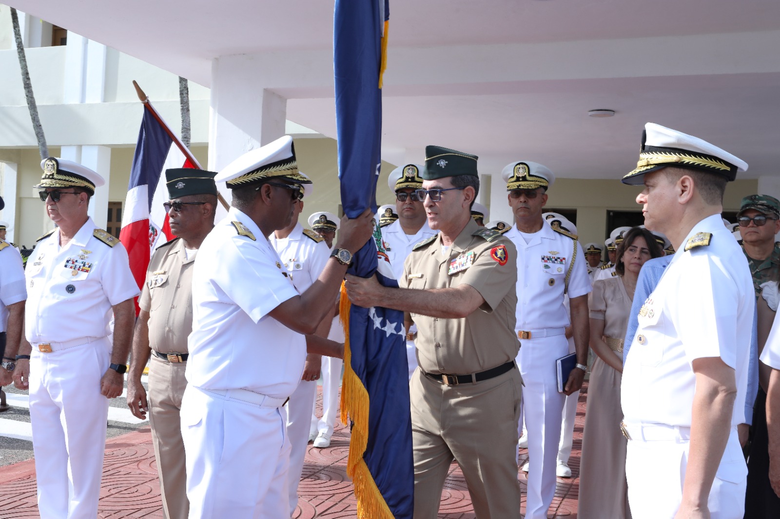 Ministro de Defensa encabeza traspaso de mando Armada de Dominicana