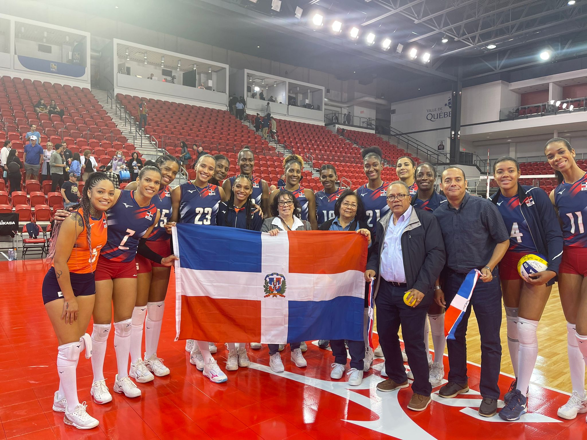 Margarita Núñez Pichardo, cónsul dominicana en Montreal, da pleno respaldo a Las Reinas del Caribe