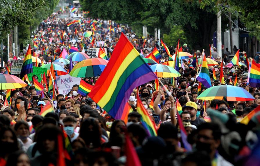 Según datos publicados por la firma encuestadora Gallup el  7.1 % de ciudadanos adultos en USA apoyan a los colectivos LGBTQ+