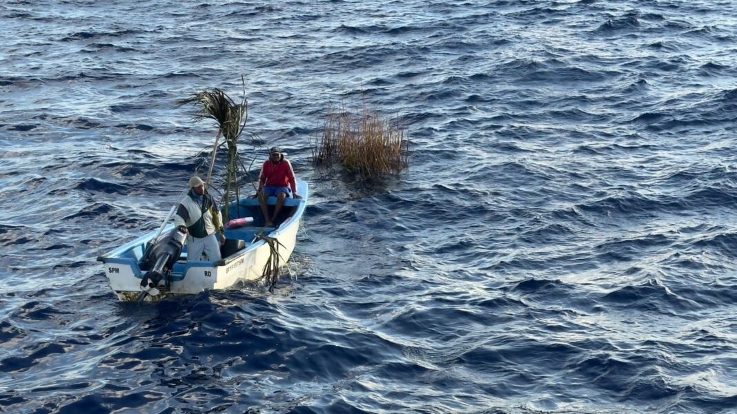 Éxito en Alta Mar: Armada Dominicana Rescata Pescadores Desaparecidos