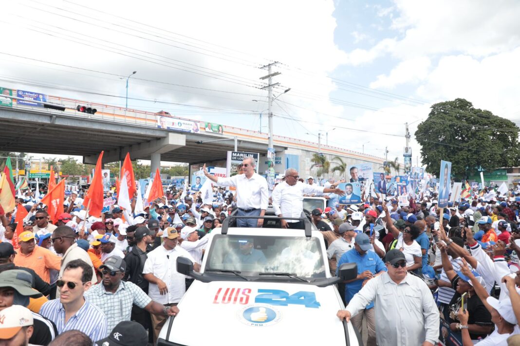 Abinader continúa apoyo a candidatos municipales del PRM