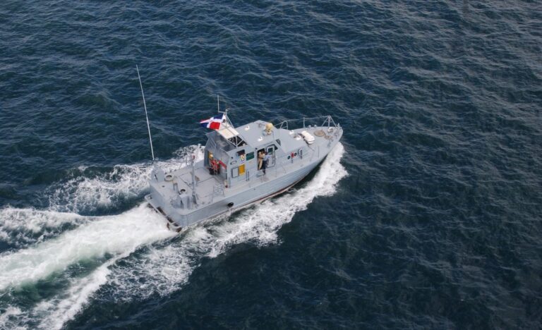Armada Dominicana Despliega Operativo de Búsqueda por presuntas personas desaparecidas en alta mar