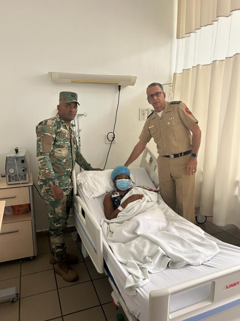 Esposa de soldado recibe debida asistencia de salud
