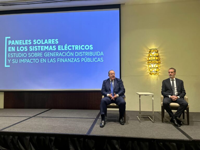Estudio plantea que se requiere ajustar normativas para impulsar la generación con paneles solares de forma estable, confiable y equitativa