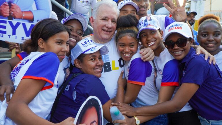 Juventud de SDO trabaja para que Luis Abinader y Antonio Taveras ganen con más del 70 %