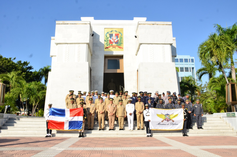 MIDE conmemora con ofrenda floral 207 Aniversario del natalicio de Francisco del Rosario Sánchez