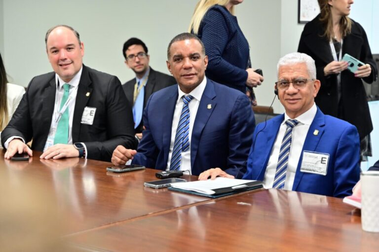 Presidente comité Relaciones Exteriores Senado EEUU pide ONU de cumplimiento a resolución sobre Haití