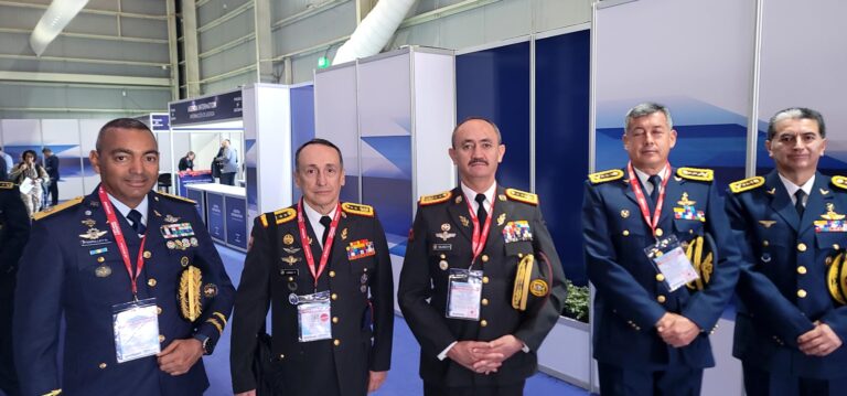 Comandante General FARD asiste a ceremonia de clausura y despedida de las delegaciones internacionales que participaron en la FIDAE