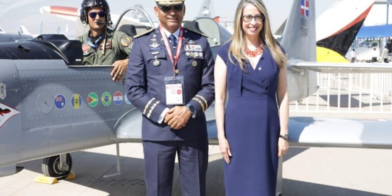 Comandante General FARD sostuvo importantes encuentros durante FIDAE 2024