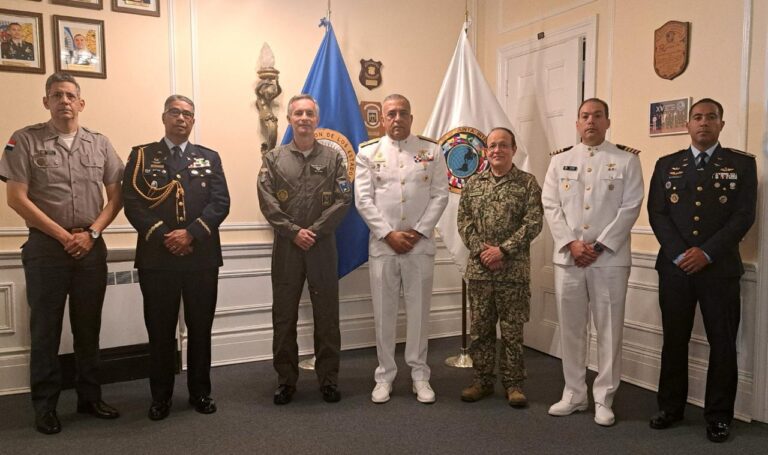 En Washington director del C5i de FF.AA. dominicanas dicta conferencia sobre seguridad y defensa hemisférica