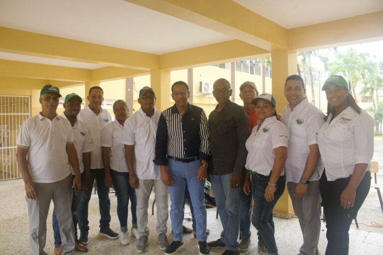 Pedro Jiménez realiza operativo médico en Cristo Rey