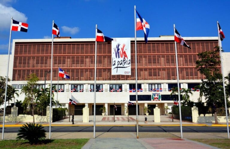 Presidente del Senado asegura la institución avanza en actualización de su sistema informático