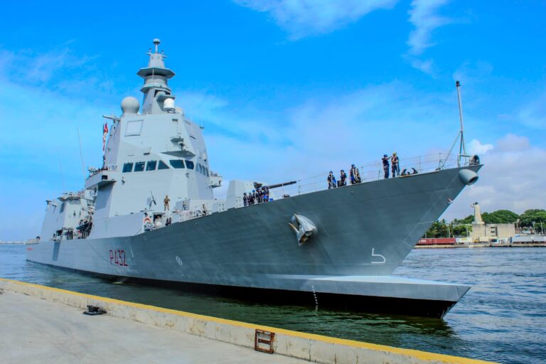 Buque Raimondo Montecuccoli de la Armada de Italia, llega a la República Dominicana