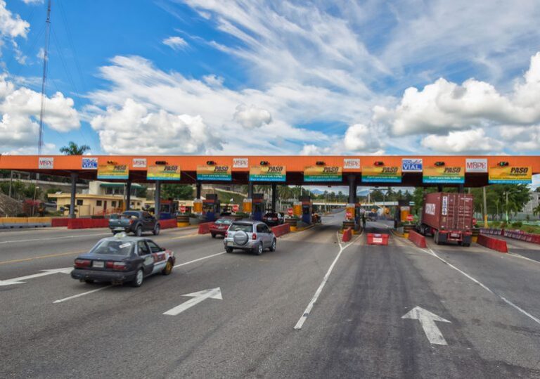 Conductores, la pieza clave para agilizar el tránsito en las estaciones de peaje, según especialista