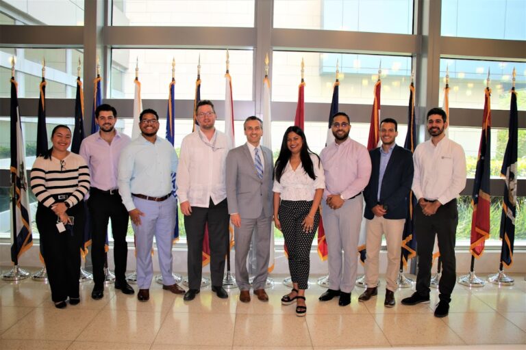 Más emprendedores dominicanos viajan a los Estados Unidos como becarios YLAI