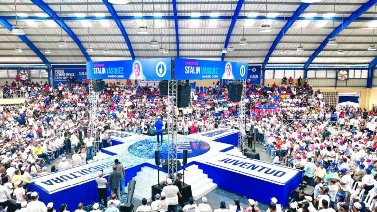 Stalin Vásquez impulsará iniciativas legislativas para desarrollar María Trinidad Sánchez