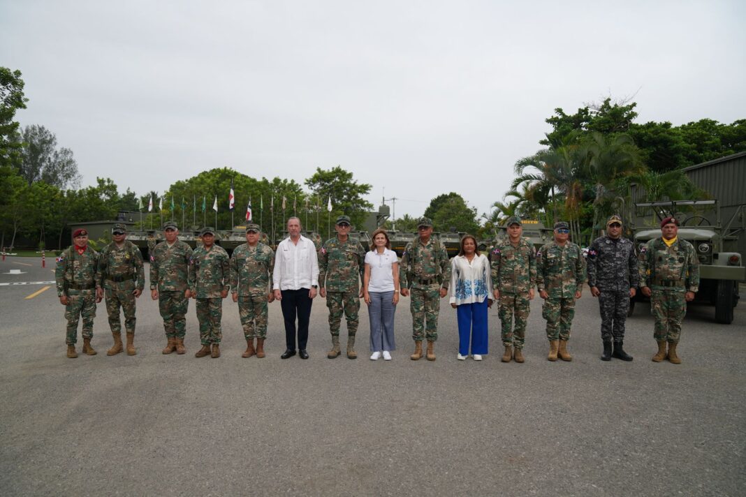 Vicepresidenta inaugura nueva Escuela de Artillería y reinaugura varias instalaciones militares del Ejército, en Villa Mella