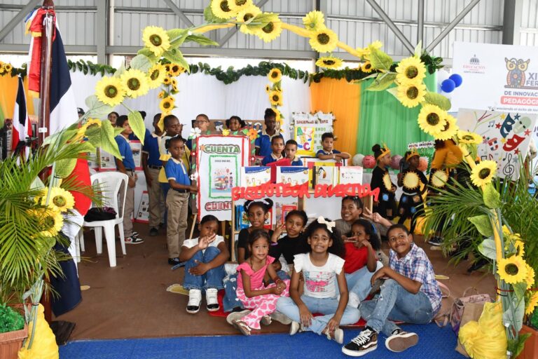 Regional 10 celebra XIV Feria de Innovaciones Pedagógicas
