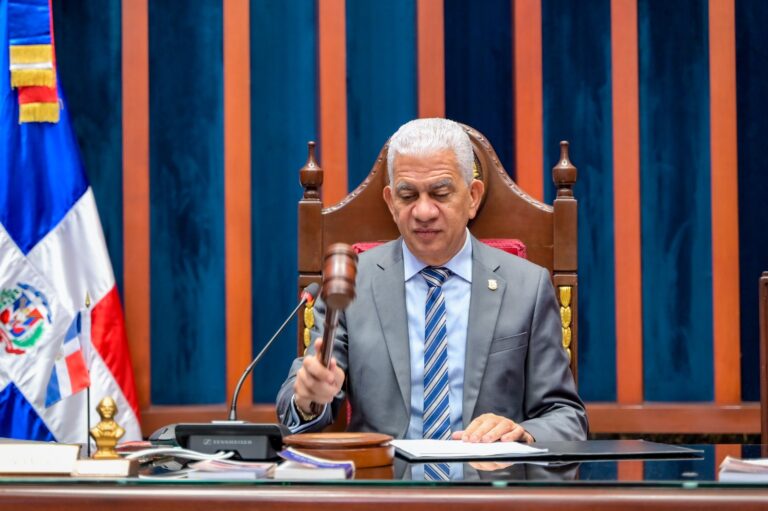 Senado declara de urgencia y aprueba Presupuesto Complementario