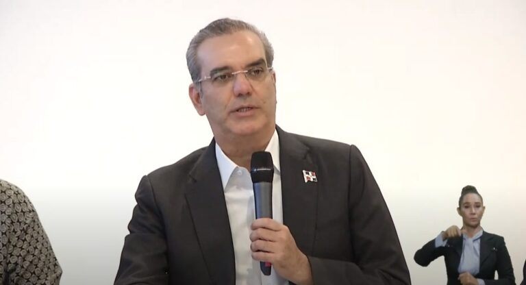 Los candados del Presidente Abinader a la Constitución de la República