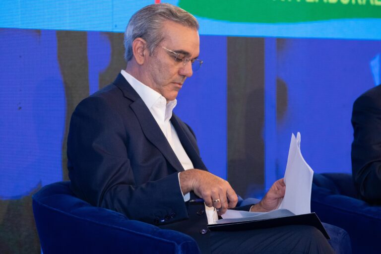 VIDEO: Abinader presenta reforma para la modernización y actualización del código de trabajo