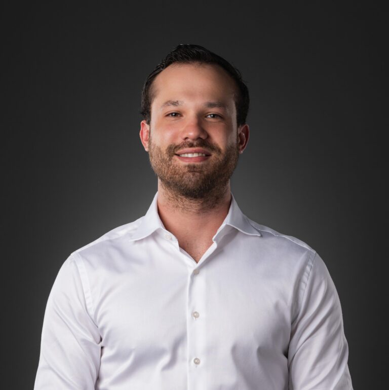 De Vitilla a HomeRuns, Anotando la primera carrera: Mejorando la Educación