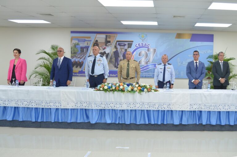 General de brigada piloto Enmanuel Souffront Tamayo, FARD, asume la Dirección del CESAC en una ceremonia de traspaso de mando