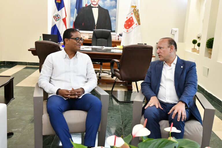 Eficientización de servicios ciudadanos, uno de los ejes centrales de la actual gestión en Interior y Policía