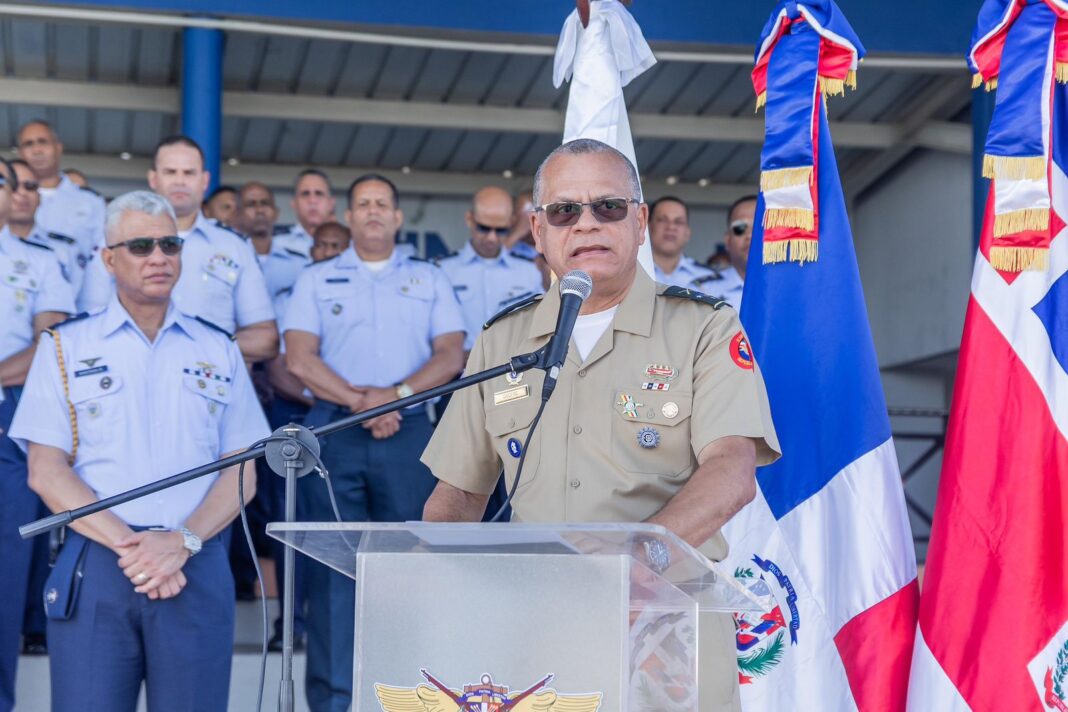 Ministro de Defensa pide a cuerpos armados trabajar unidos como un verdadero equipo