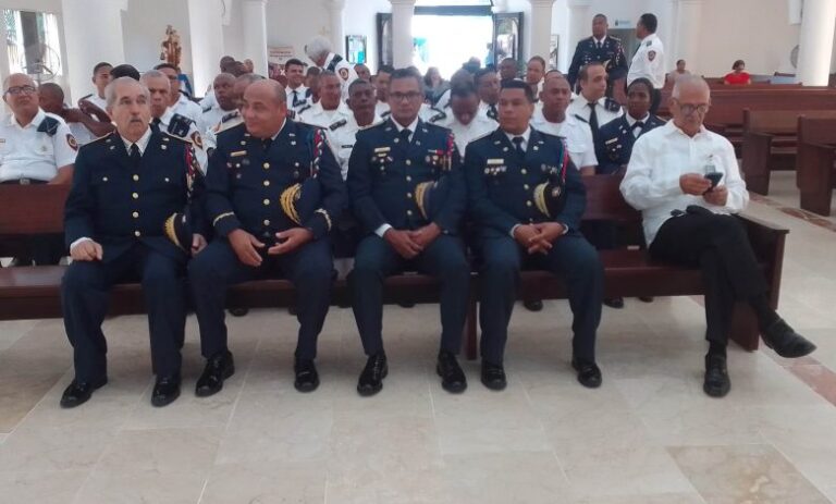El Cuerpo de Bomberos de Santo Domingo Este celebra eucaristía en honor a su patrona, la Virgen de las Mercedes