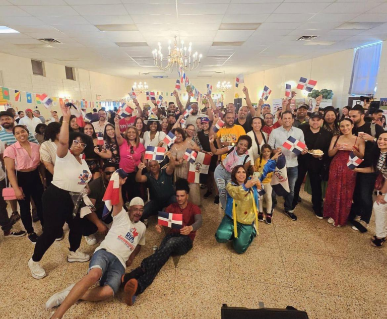 El Merengue y la Bachata Brillarán en el Latin & Fall Fiesta Parade en Canadá