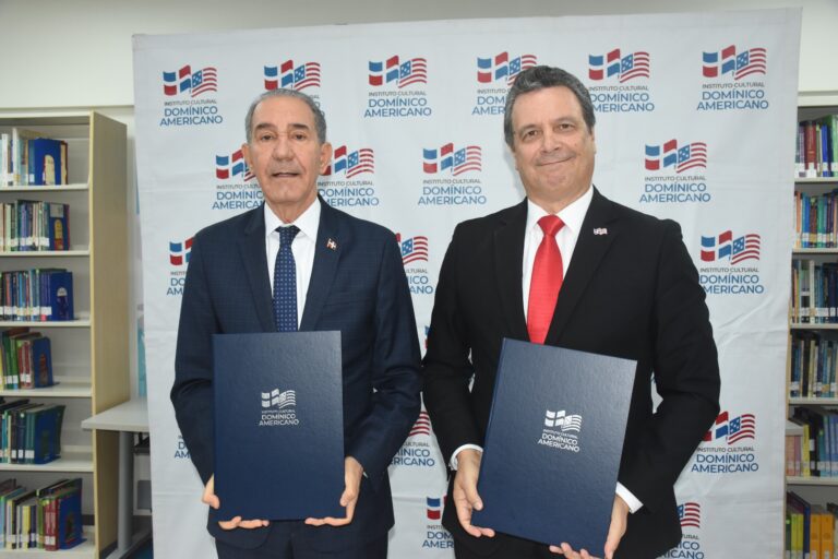 MESCyT e Instituto Cultural Dominicano Americano otorgarán 1,000 becas para estudiar inglés 
