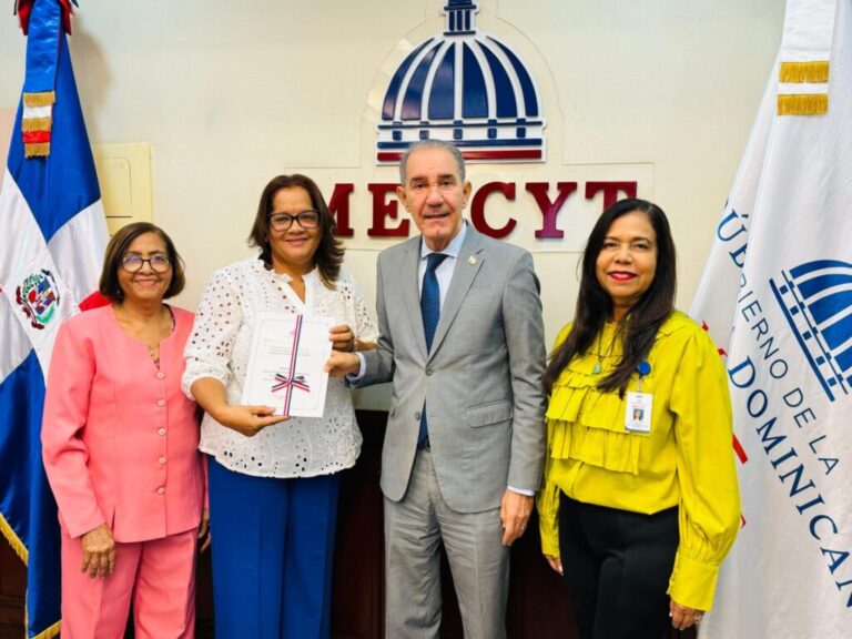 MESCyT pone en circulación manual de práctica profesional supervisada para el internado de enfermería