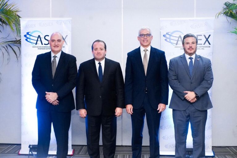 Ministerio de la Presidencia presenta “Meta RD 2036” a directiva de ASIEX