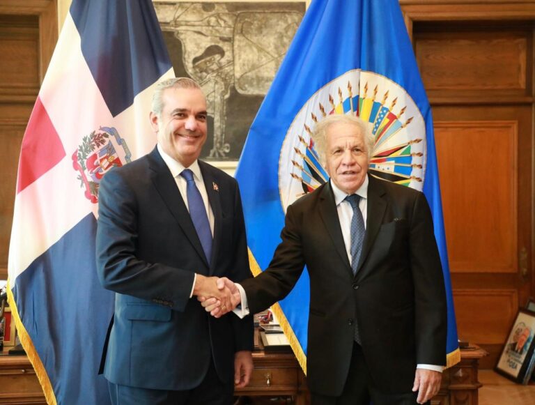 Presidente Luis Abinader refuerza su compromiso con la democracia y el desarrollo sostenible en la Conferencia Anual de la CAF