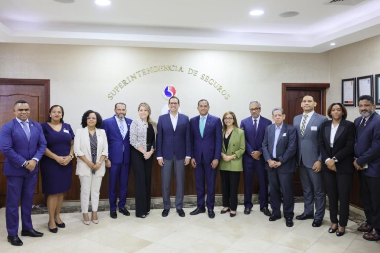 Superintendencia de Seguros priorizará programa Burocracia Cero para simplificar trámites y modernizar sector