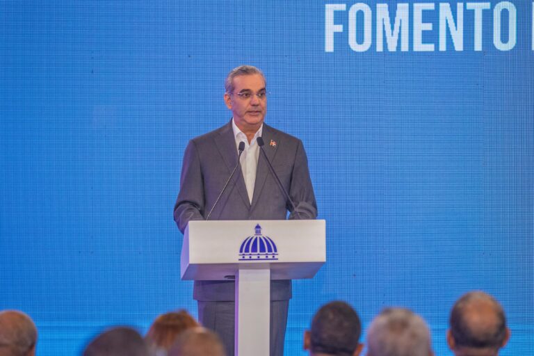 VIDEO: Logan Jiménez plantea la siembra de palmas de coco y frutas en carreteras para el bienestar social