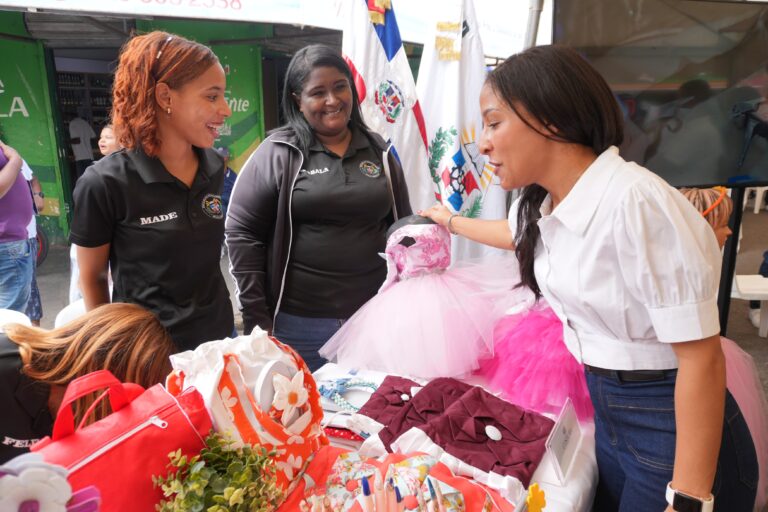 Escuelas Vocacionales presentes en jornada de inclusión social «Juventud con B de Barrio»