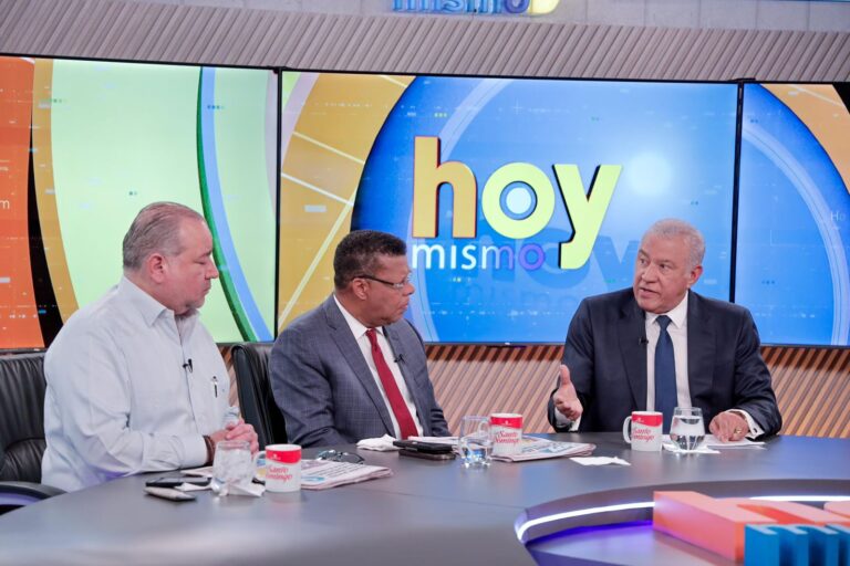 Andrés Bautista destaca importancia de encuentro tripartito para consenso de reforma fiscal