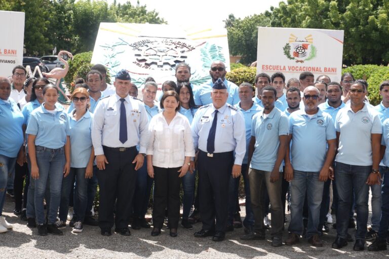 Escuelas Vocacionales de las FFAA y la PN celebra 58 aniversario de fundación de primera escuela en Baní