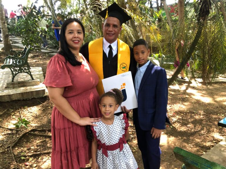 Moisés Sánchez Ramírez: Un líder comprometido con la educación y el servicio en la Iglesia de Jesucristo de los Santos de los Últimos Días