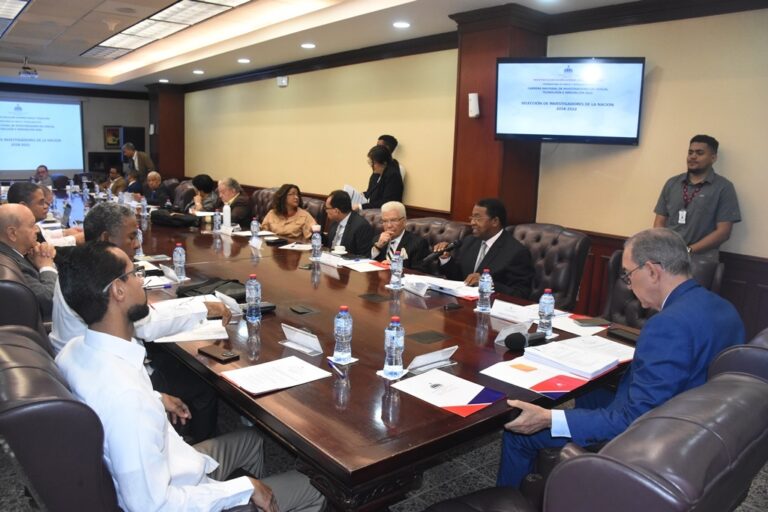 CONESCyT aprueba otorgar un reconocimiento como Investigador Científico de la Nación