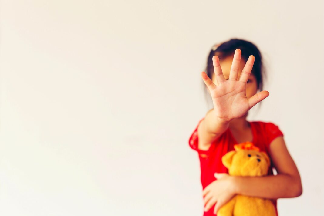 Iniciativas de Protección Infantil para Víctimas de Abuso en Comunidades Vulnerables