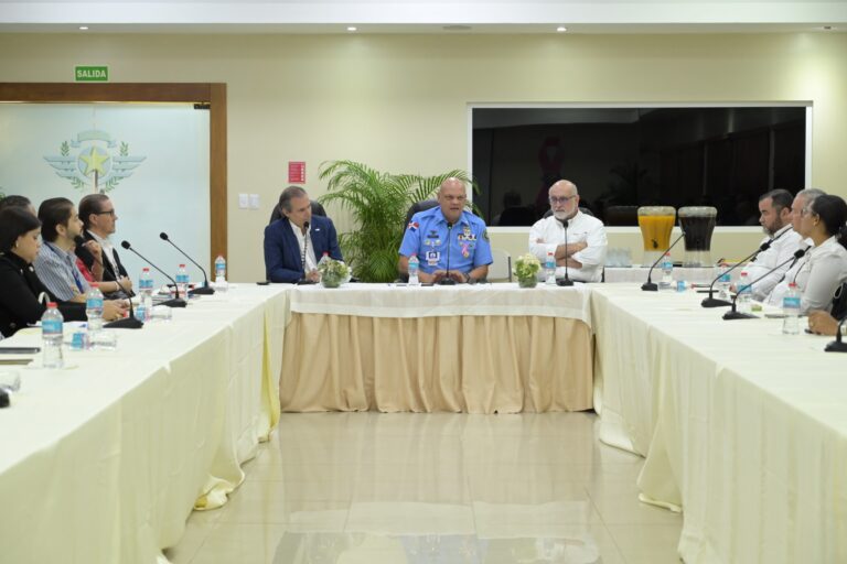 CESAC y Aerolíneas refuerzan alianzas para elevar la seguridad y eficiencia en operaciones aeroportuarias