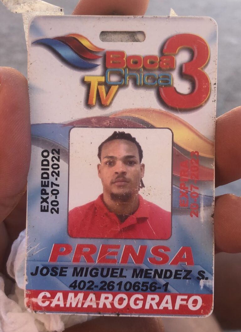 VIDEO: Técnico de televisión herido en confuso tiroteo clama por ayuda urgente para salvar su pierna