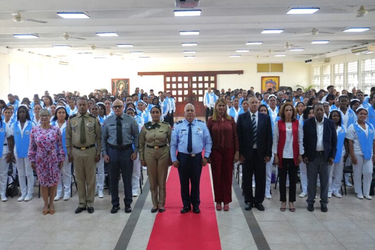 Ministerio de Defensa gradúa 7,414 estudiantes de la región Este en distintas carreras técnicas