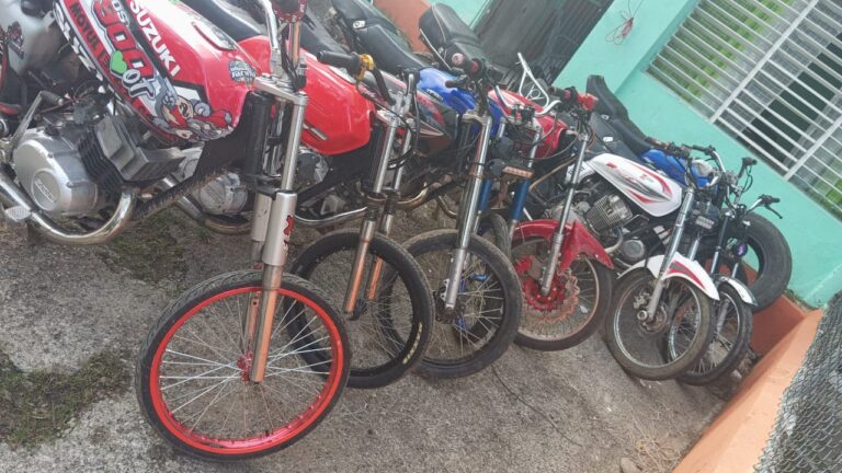 DIGESETT detiene carreras clandestinas y retiene 13 motocicletas en operativo en Bayaguana y Bonao
