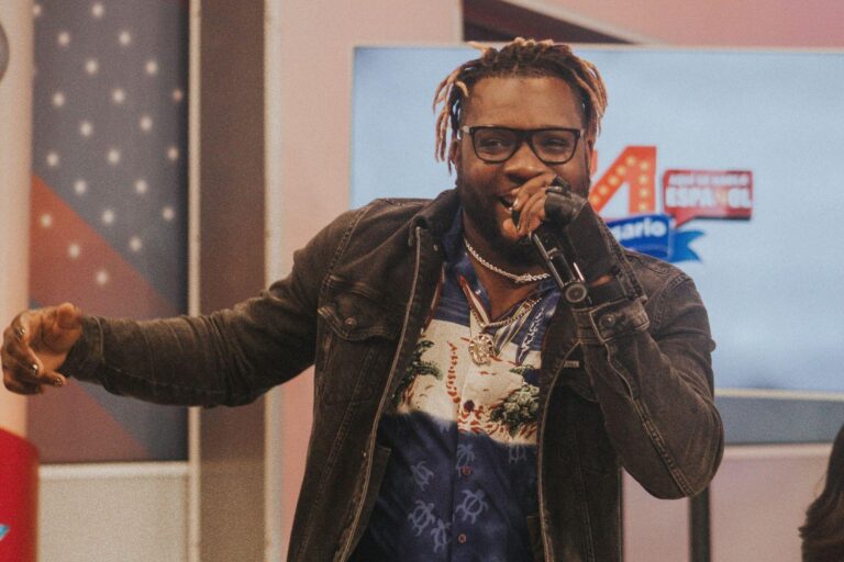 Urbano Delmat1 muestra su espectacular  y compleja «Dicotomía»