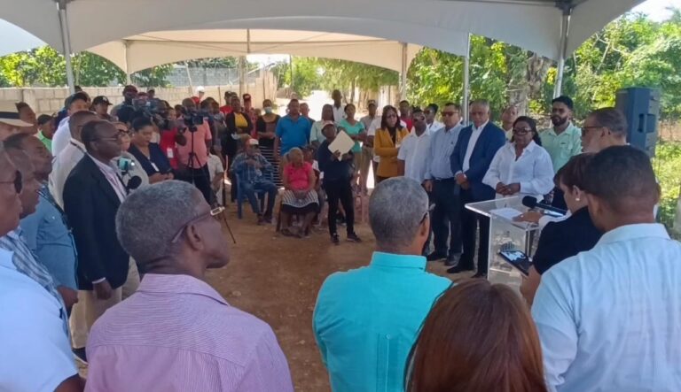 Desarrollo de la Comunidad entrega pozos de agua en La Caleta; miles serán beneficiados