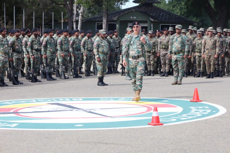 Comandante General del Ejército recorre diversas zonas de la frontera dominico-haitiana